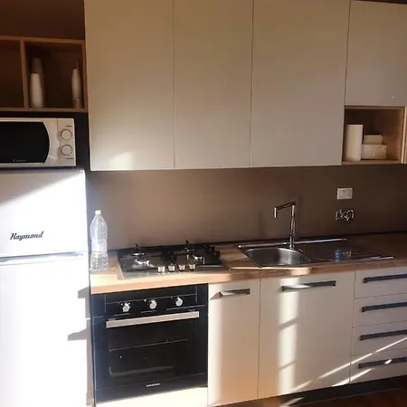 Studio In Figline Valdarno With Shared Pool And Wifi דירה